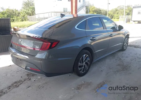 2021 Hyundai Sonata Blue z USA, uszkodzony, nr VIN KMHL24JJ7MA024135